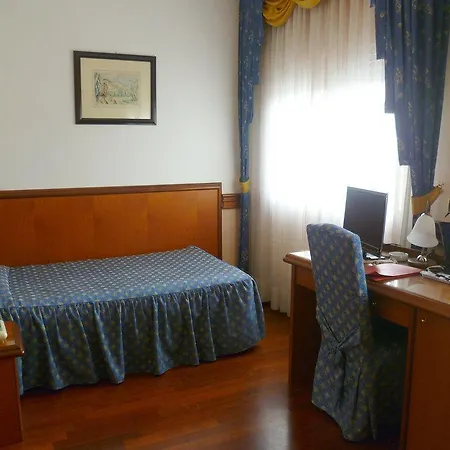 Hotel Minerva Pordenone Exterior photo